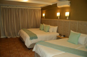 Гостиница Crystal Rose Lodge & Spa  Кругерсдорп
